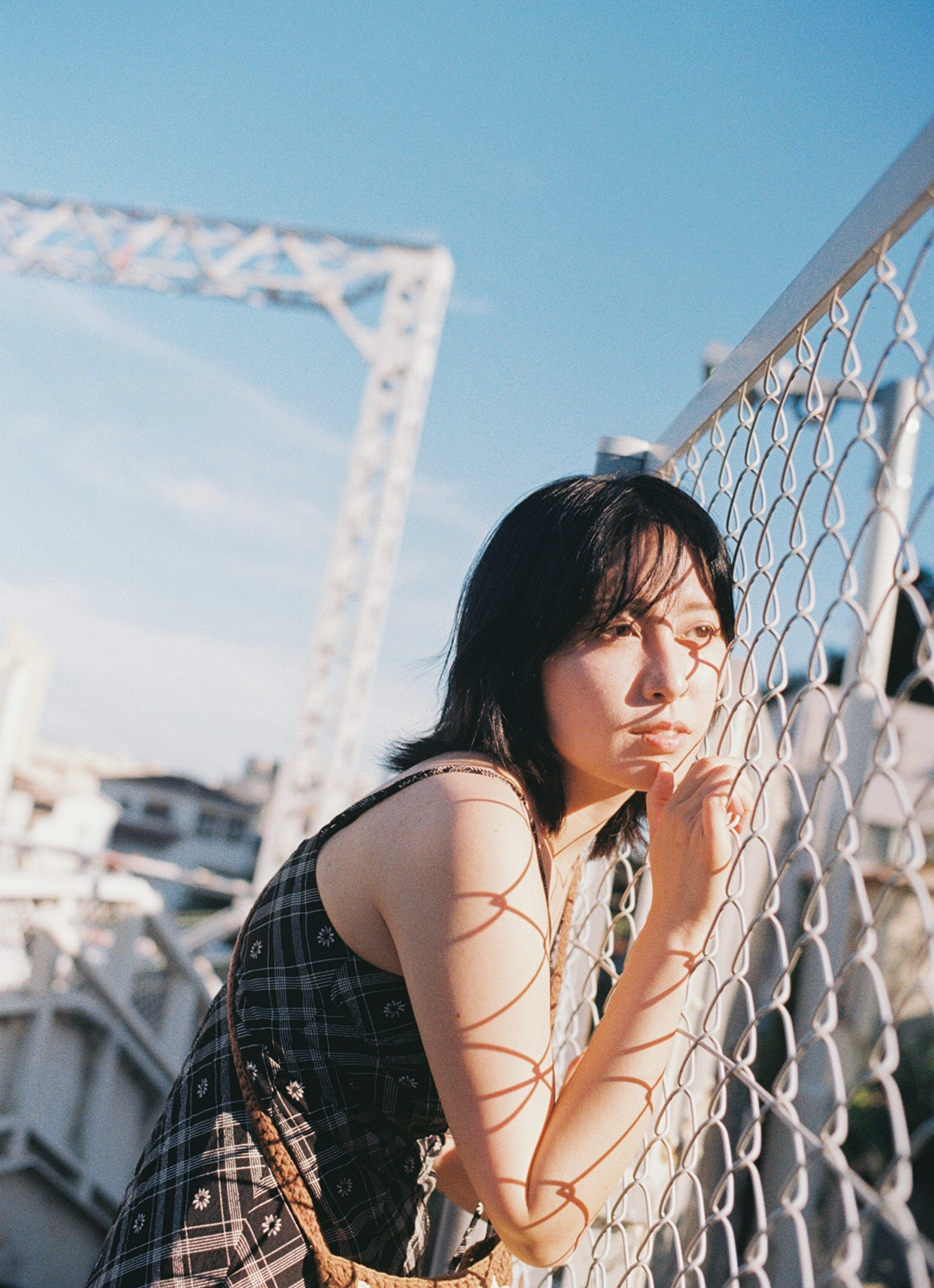 岡奈なな子 直筆サイン入り展示作品4（A1吊）